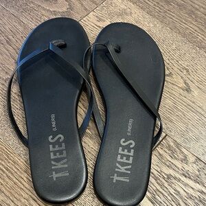 TKEES Women's Classic Black Sandals